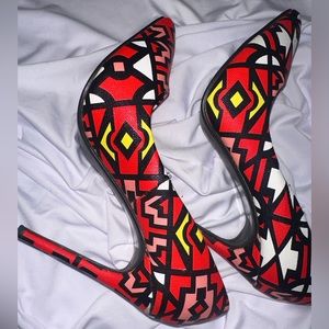 Athena Abstract Closed Toe Heel